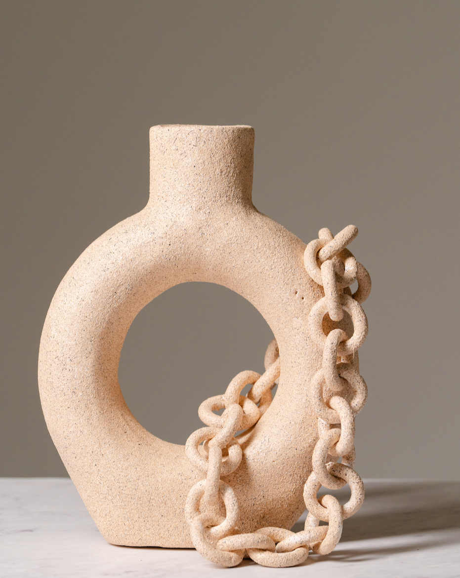 Ring Chain Vase