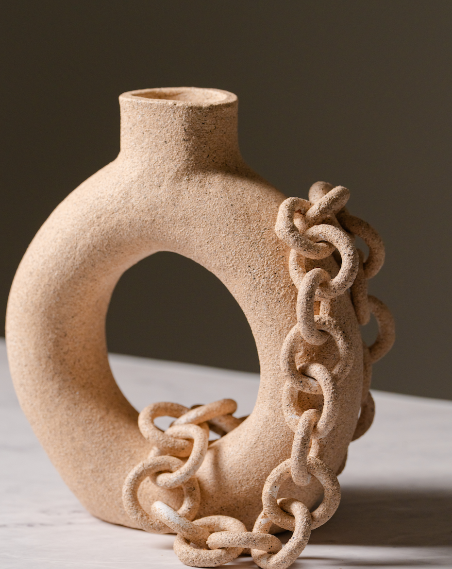 Ring Chain Vase